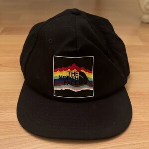 THE NORTH FACE PRIDE HAT
